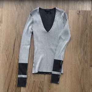 Theory Black and White V-Neck Top